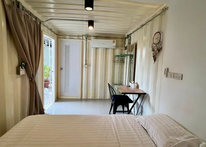 Day Off House Chiang Mai Near Walking Street